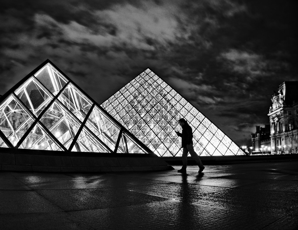 Gael Varoquaux — À la veille du premier anniversaire du cambriolage du Louvre, huit joyaux restent introuvables