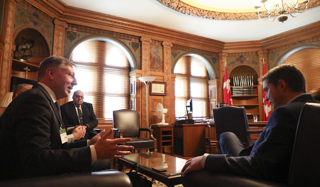 Andrew Scheer - Responsable des ressources humaines recherché, avec un format de collaboration au choix, freelance possible