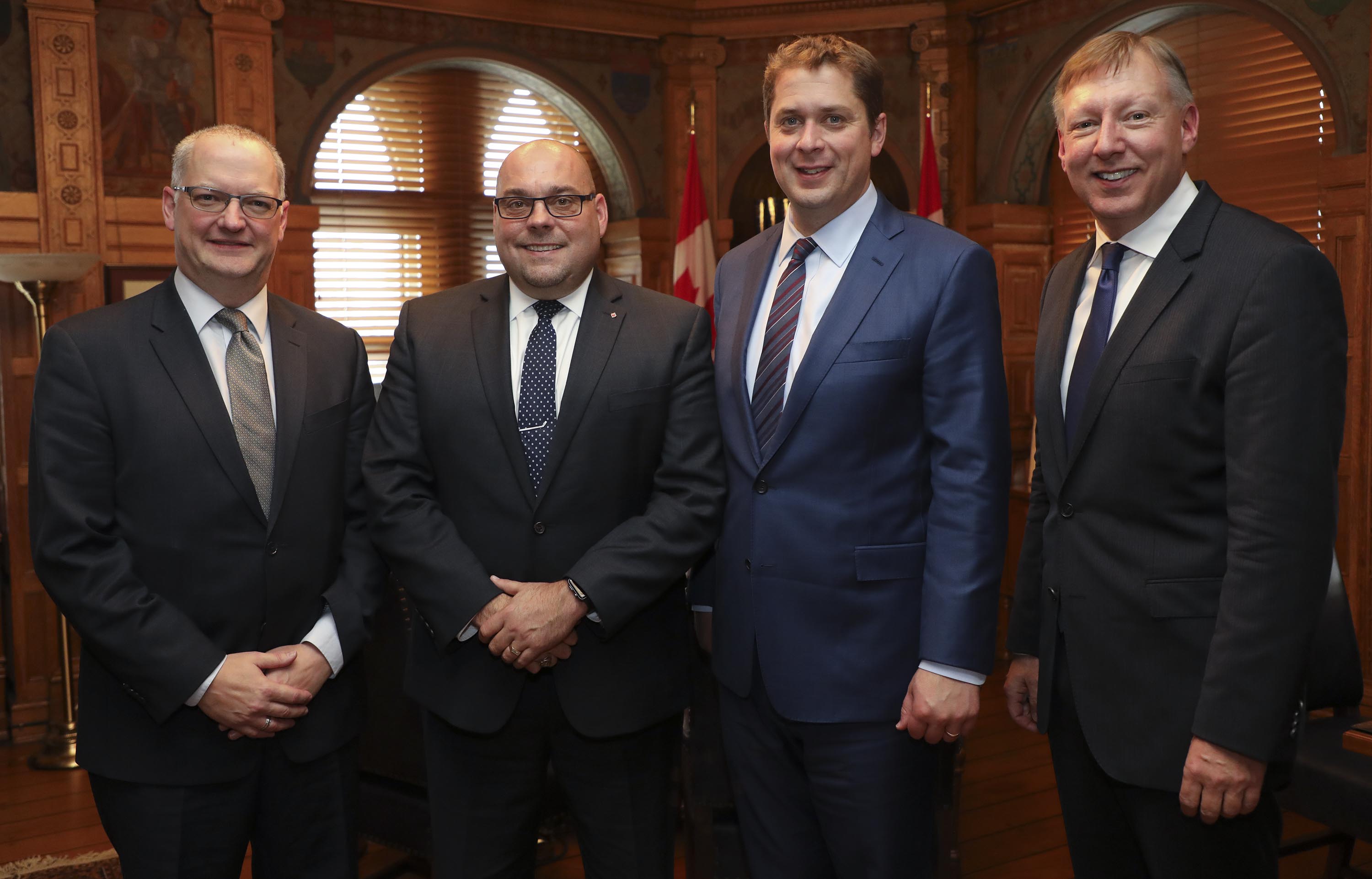 Andrew Scheer - Responsable des ressources humaines recherché, avec un format de collaboration au choix, freelance possible