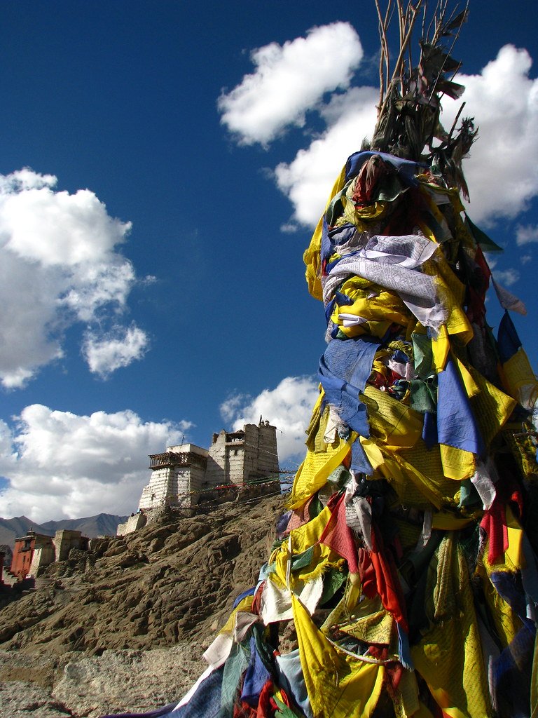 mckaysavage — Au Ladakh, des glaciers artificiels stockent l’eau hivernale pour irriguer les cultures