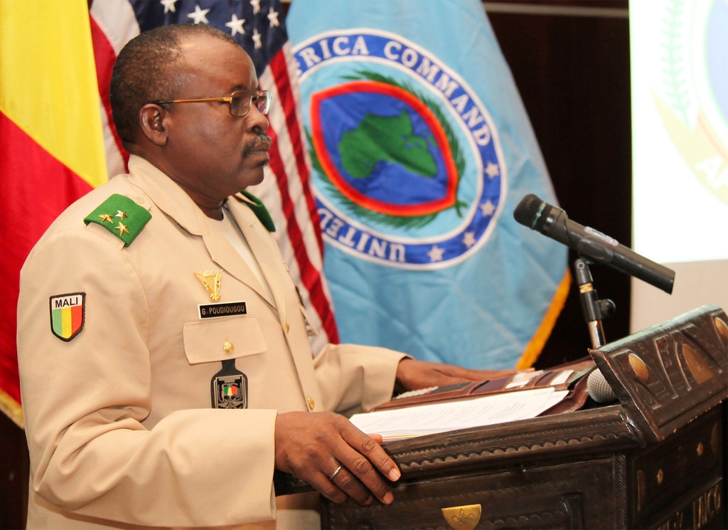 US Army Africa — Le chef du renseignement ivoirien en déplacement à Bamako pour évoquer la coopération sécuritaire