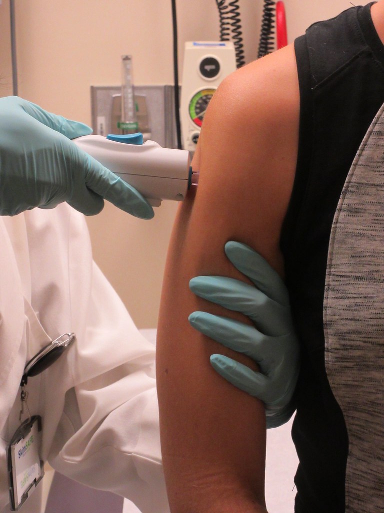 National Institutes of Health (NIH) — Zika : malgré une faible circulation, la surveillance et la recherche vaccinale se poursuivent
