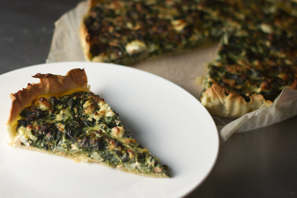 balise42 — Tarte automnale aux côtes de blettes, lardons, comté fondant et noix croquantes