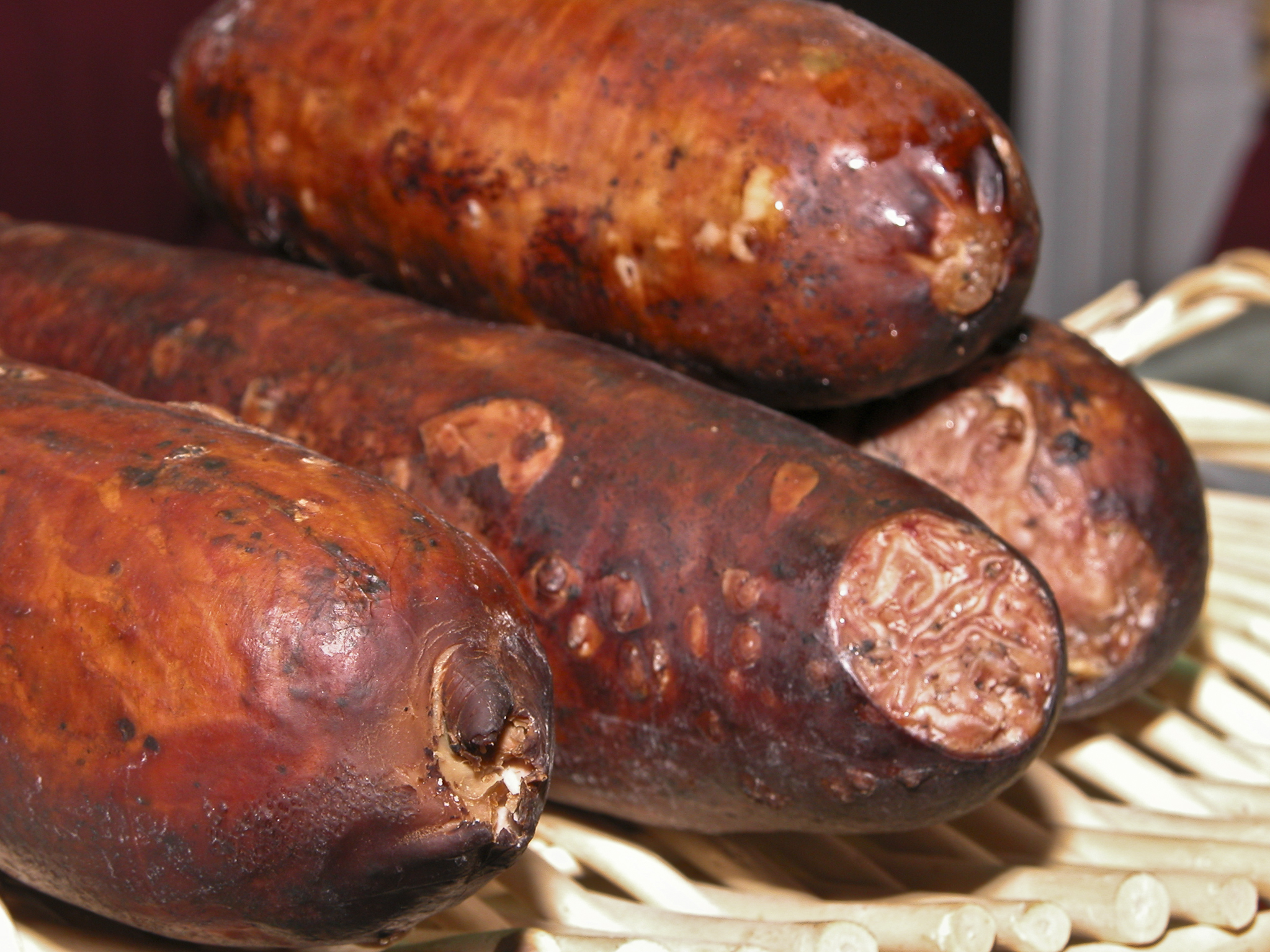 INRA DIST — Andouille de Guémené : préserver le savoir-faire et garantir la sécurité alimentaire