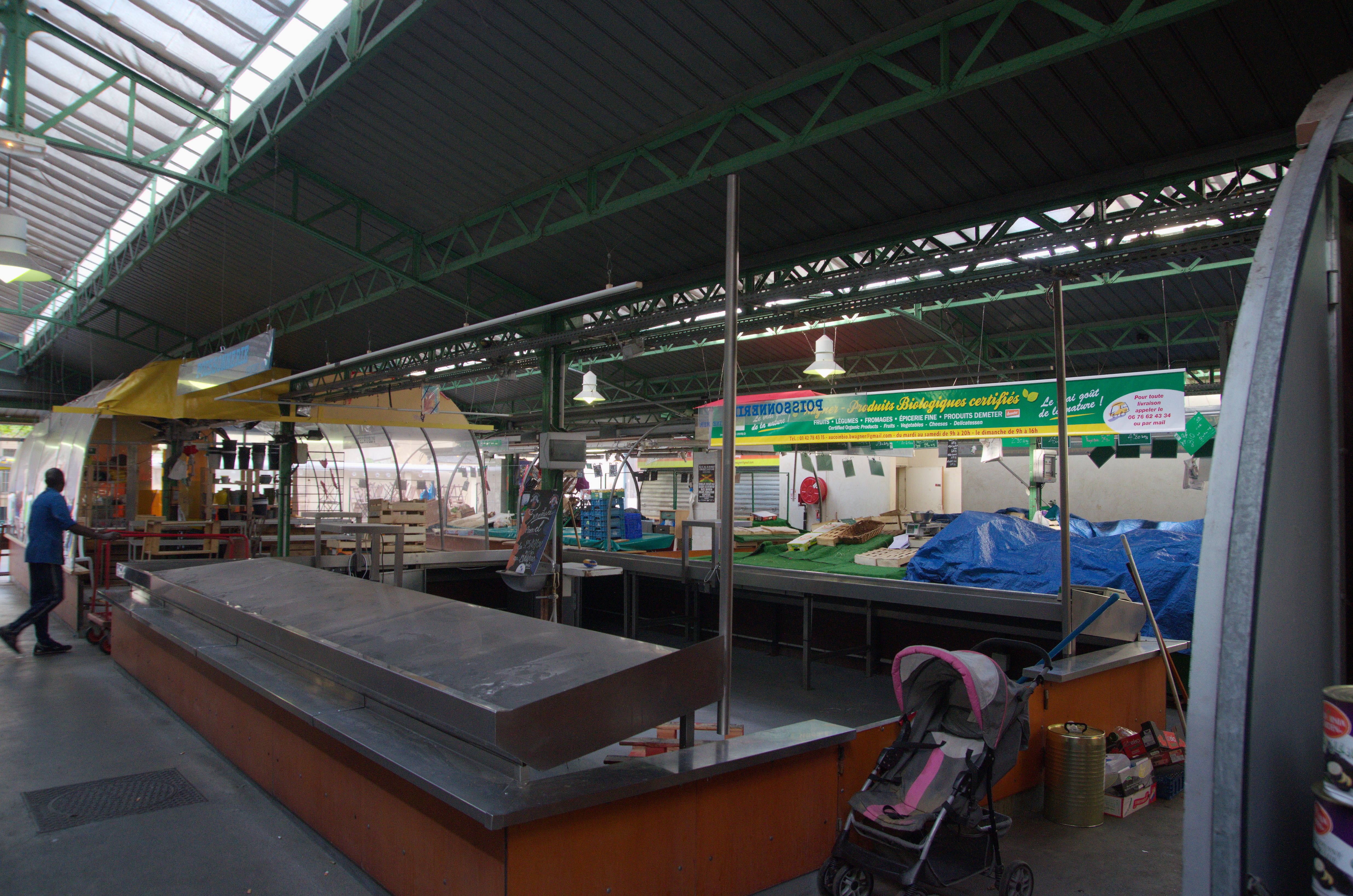 Popolon — À Paris, l’incendie du marché des Enfants Rouges détruit 17 commerces