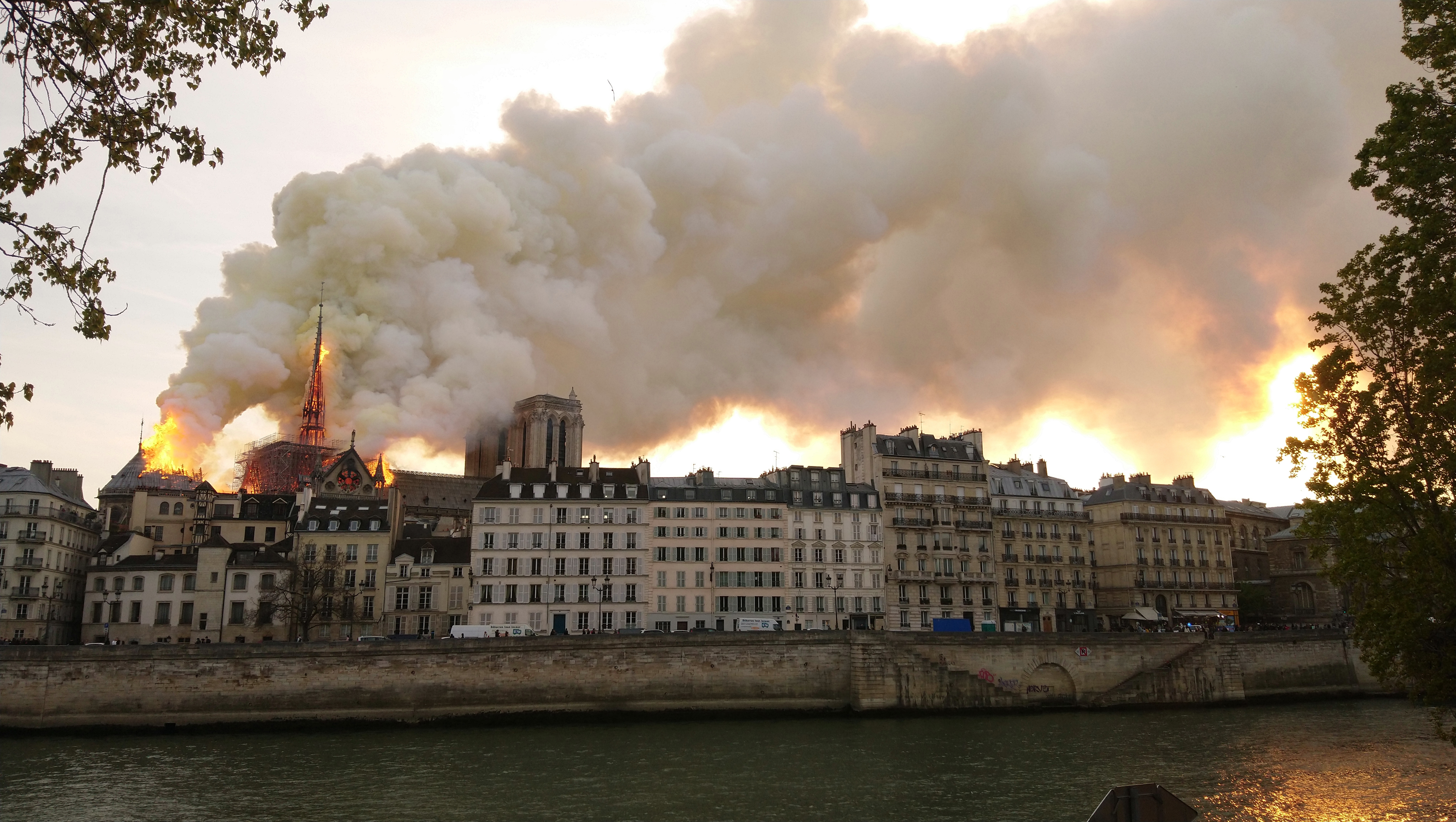 Cilcée — Paris : incendie maîtrisé près d’Austerlitz, sans victime ni perturbation des trains