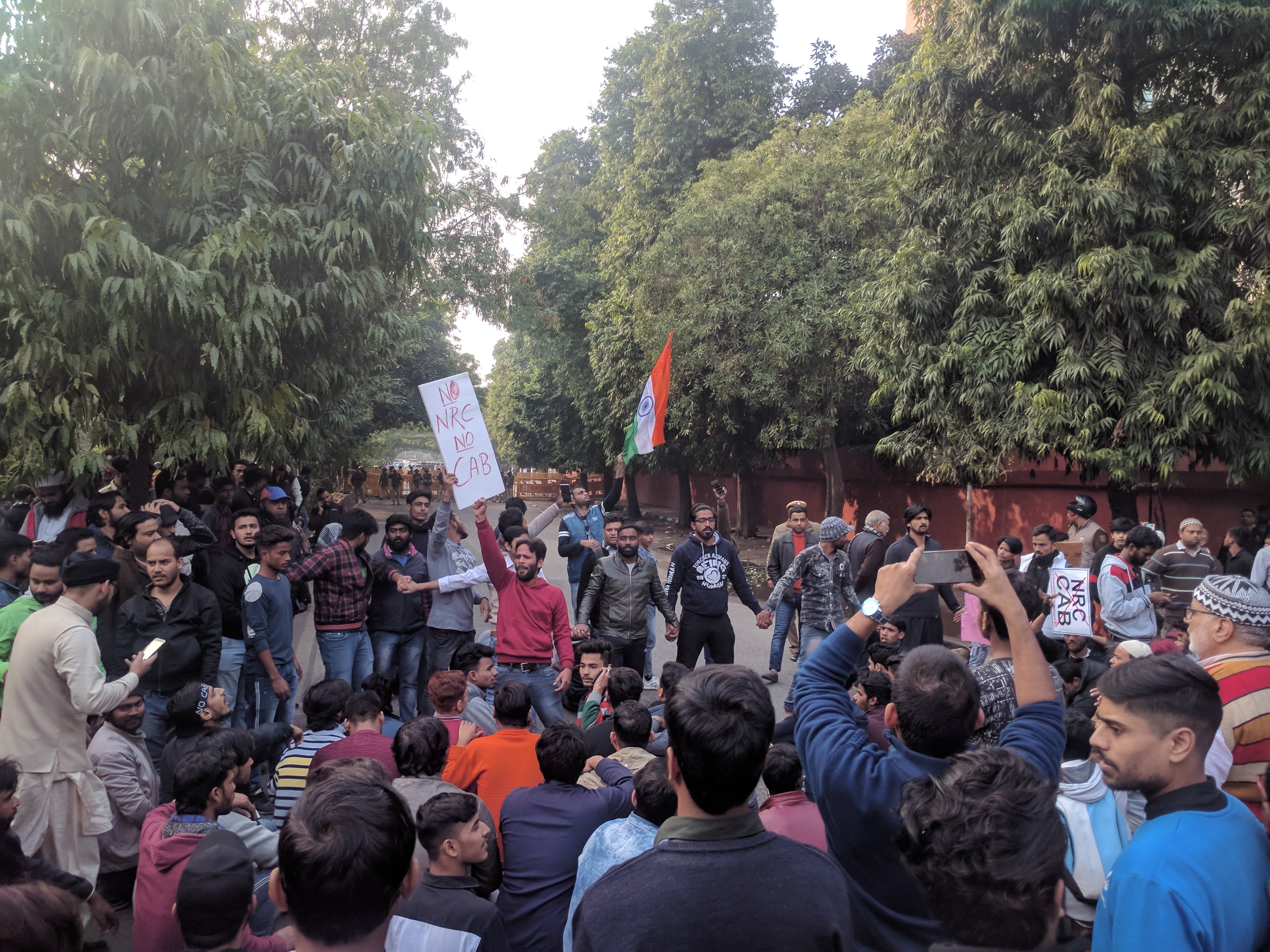 DiplomatTesterMan — À New Delhi, une manifestation interdite réclame le départ du chef de la commission électorale