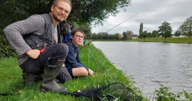 "C’est toute ma vie" : à Flers, Freddy donne des cours de pêche aux enfants