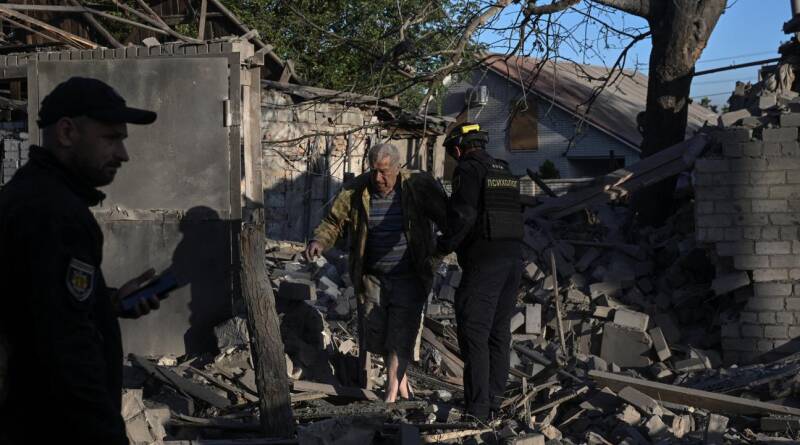 En direct, guerre en Ukraine : plus de 156 combats recensés par Kiev dimanche, l’armée russe continue son avancée vers Pokrovsk