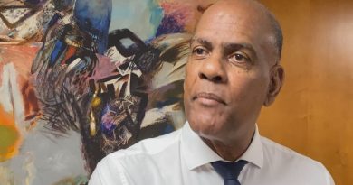 Évolution statutaire : Serge Letchimy reçu à l'Elysée, espère un  transfert de pouvoirs malgré un rapport sans ligne claire