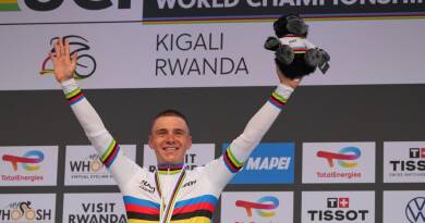 Le récital de Remco Evenepoel, un troisième sacre mondial consécutif en contre-la-montre en doublant Tadej Pogacar