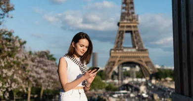 L'office de tourisme de Paris dévoile son application mobile : analyse des fonctionnalités proposées.