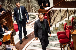 Sébastien Lecornu propose de renégocier l'accord franco-algérien de 1968 après un texte du RN.