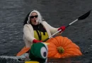 VIDÉO — En Oregon, la régate de citrouilles géantes sur l’eau: la course en images