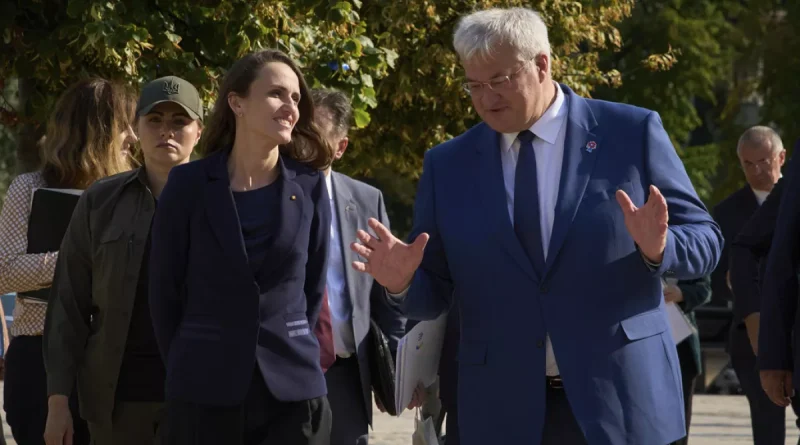La cheffe de la diplomatie roumaine appuie des réformes de l’UE pour accélérer l’élargissement