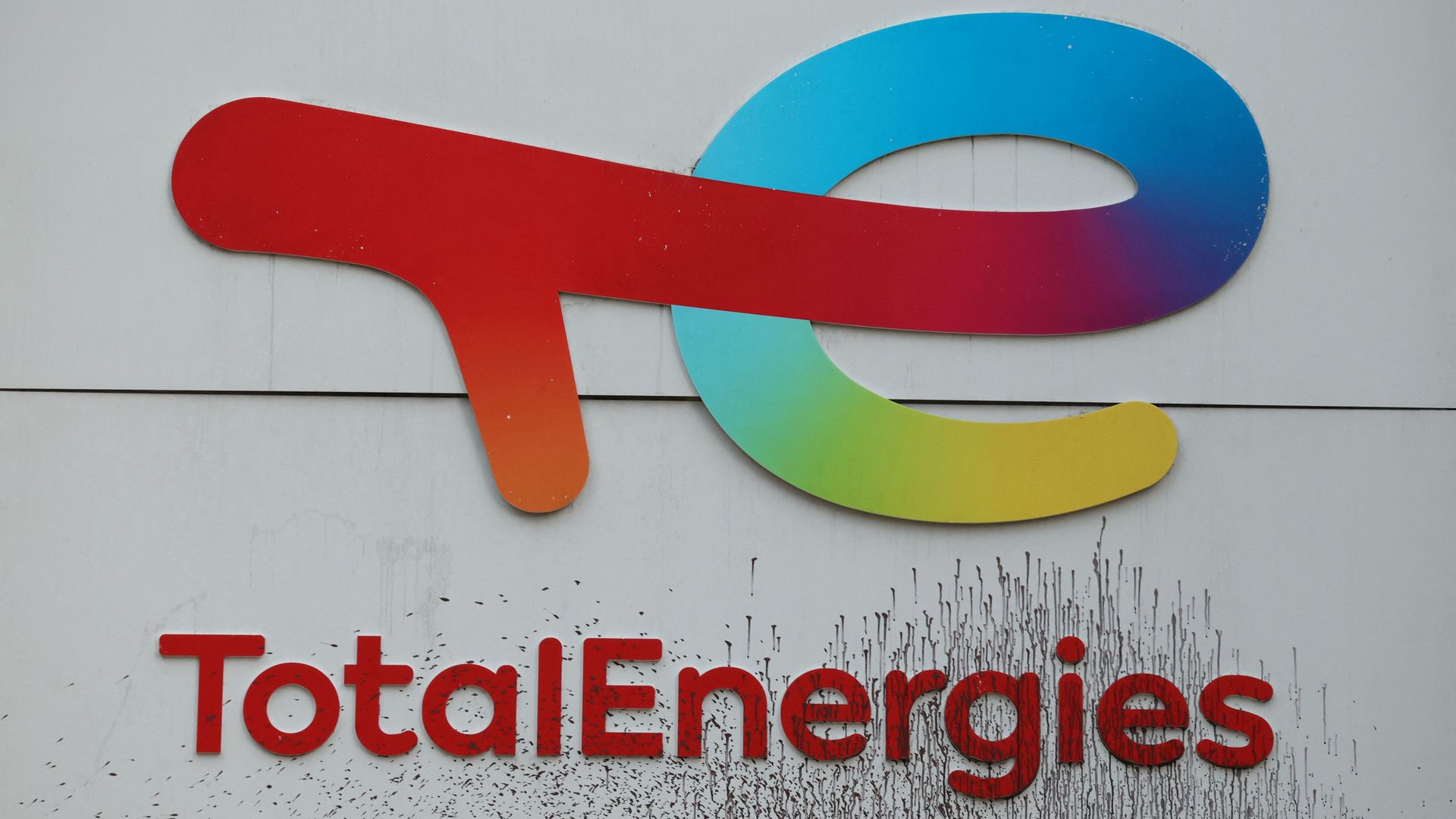 TotalEnergies condamné en France pour greenwashing : un précédent pour la justice climatique et les ONG