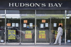 Chômage des jeunes au Canada : impact des droits de douane, de l'IA et des travailleurs étrangers