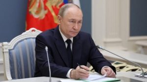 Poutine supervise des exercices des forces nucléaires russes à distance - RTBF Actus