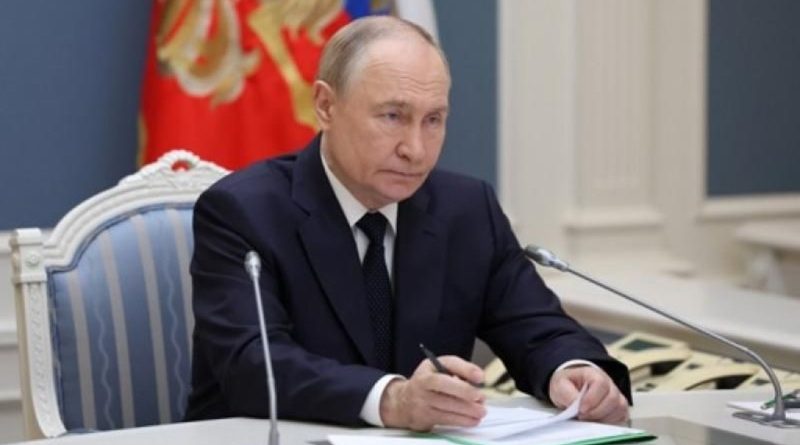 Poutine supervise des exercices des forces nucléaires russes à distance - RTBF Actus
