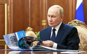 Poutine : Analyse du comportement et des stratégies à la manière de Docteur Folamour