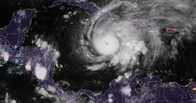 L’ouragan Melissa s’intensifie et menace les Caraïbes, la Jamaïque et Cuba se préparent