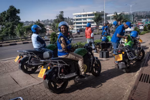 Spiro, start-up africaine de motos électriques, lève 100 millions de dollars