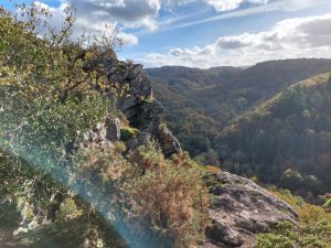 Chute mortelle à La Roche d’Oëtre : retour sur 70 ans d'accidents sur le site