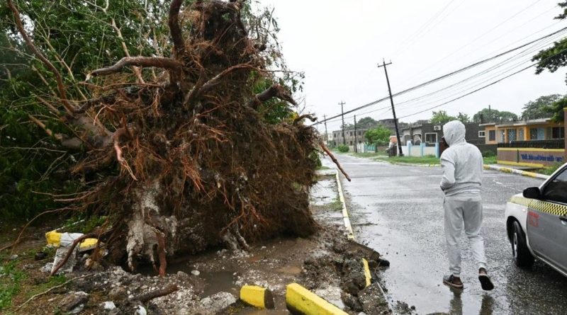 Après la Jamaïque, l'ouragan Melissa se rapproche de Cuba, qualifié de 'zone sinistrée'