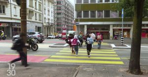 A Fribourg, les feux de circulation deviennent une denrée rare | RTS