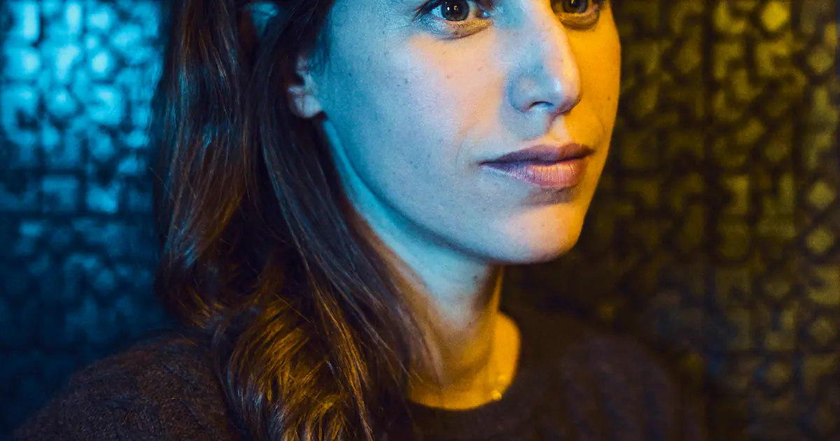 Kaouther Adimi, Alger-Paris aller-retour: écrire depuis les deux rives