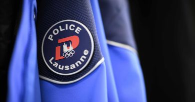Accusations de racisme à la police lausannoise: la majorité des agents contestent leur suspension | RTS