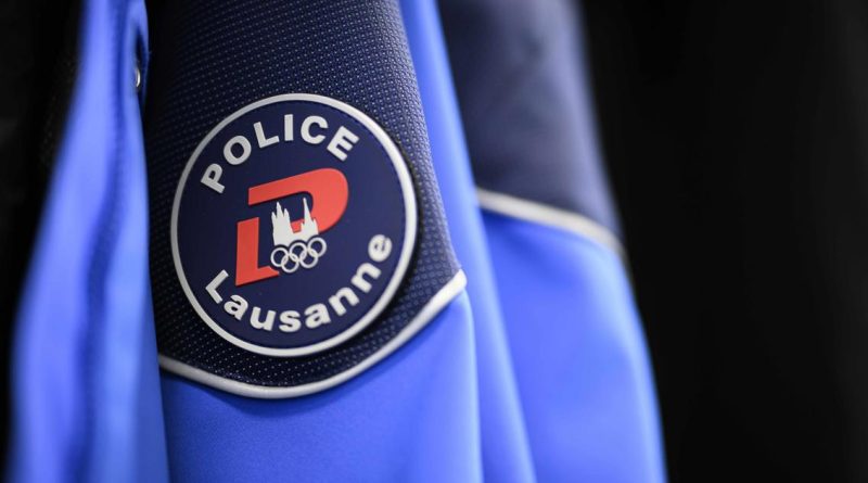 Accusations de racisme à la police lausannoise: la majorité des agents contestent leur suspension | RTS