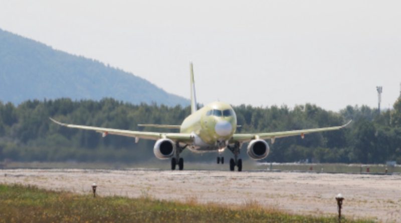 L'Inde collabore avec l'entreprise russe UAC pour la production des avions de ligne SJ-100