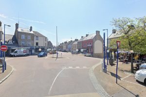 Après avoir renversé un piéton, le conducteur en fuite a été interpellé à Barneville