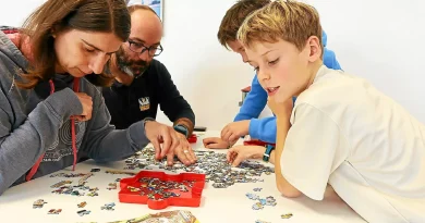 Après un tournoi de puzzle, jeux de l’oie et de rôle sont proposés à la ludothèque de Guidel