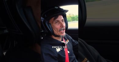 Arnaud Tsamère en roue libre !
