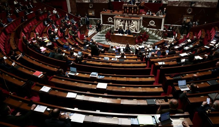 Budget: "journée majeure" à l'Assemblée, le PS attend Lecornu sur une alternative à Zucman