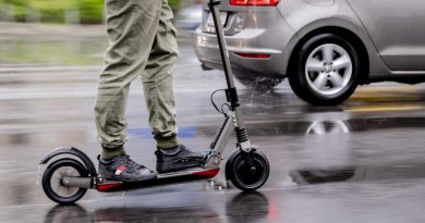 Campagne de répression "fructueuse" contre les trottinettes électriques en ville de Genève | RTS