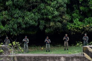 Caracas déploie l'armée près de la Colombie, Washington frappe des trafiquants présumés