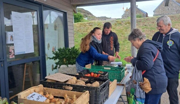 Ce marché va rester installé tout l'hiver dans cette commune du Cotentin