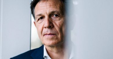 Christian Dussey: «Je quitte le Service de renseignement de la Confédération aussi fasciné que frustré» - Le Temps