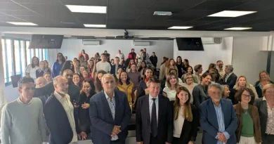 Christian Estrosi à la rencontre de 80 étudiants d’HETIS : "le métier des relations sociales restera une constante" - Nice Premium