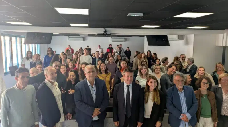 Christian Estrosi à la rencontre de 80 étudiants d’HETIS : "le métier des relations sociales restera une constante" - Nice Premium