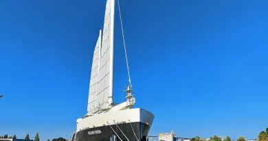 Cognac, sacs, voitures… Que va transporter le Neoliner, le plus gros cargo à voiles du monde, pour sa première transatlantique ?