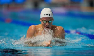 Coupe du monde de natation 2025 : Léon Marchand s'incline face à Shane Casas sur le 200m 4 nages