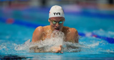 Coupe du monde de natation 2025 : Léon Marchand s'incline face à Shane Casas sur le 200m 4 nages