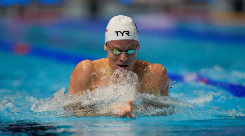 Coupe du monde de natation 2025 : Léon Marchand s'incline face à Shane Casas sur le 200m 4 nages
