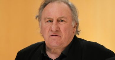 Depardieu demande la condamnation du "Complément d'Enquête" qui l'a "tué" professionnellement