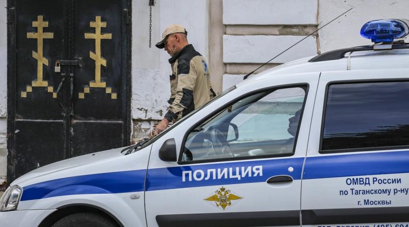 En raison de la guerre, la Russie souffre d'une pénurie de policiers et de gardiens de prison