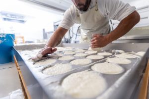 Le fromage Pérail, après 30 ans de lutte, lance son label IGP et entame une nouvelle aventure.